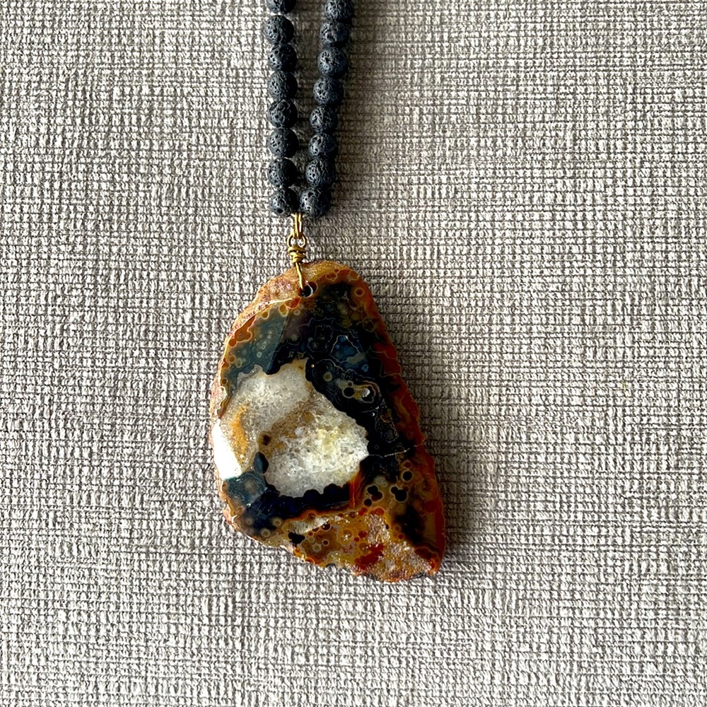 Handmade Necklace.  Beautiful bead detail and stone. NEW